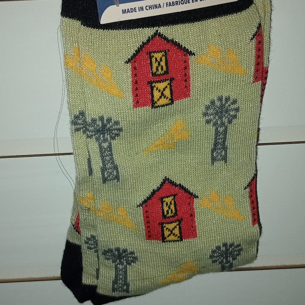 Socks with barn house print